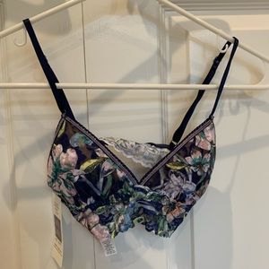 NEW WITH TAGS! Hanky Panky floral bralette